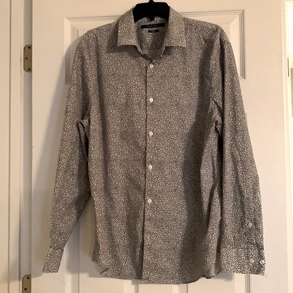 Perry Ellis casual/dress shirt, slightly used - Picture 1 of 5